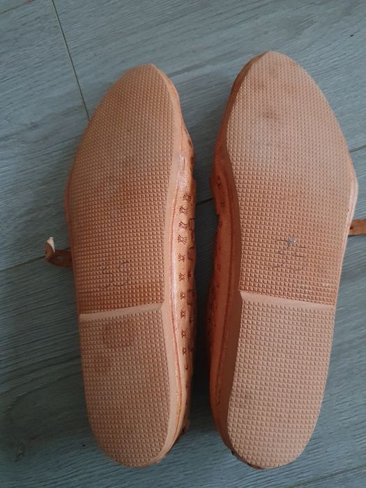 Opinci costum popular