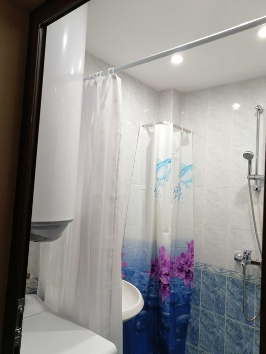 Дава се под наем Тристаен апартамент в Варна, Бриз - 93 кв.м за 459 € - Снимка #12