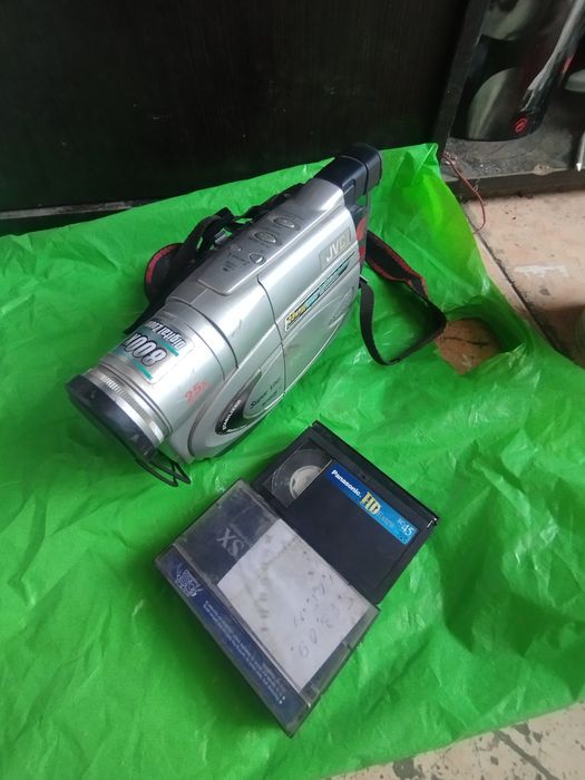 Продам камеру JVC
