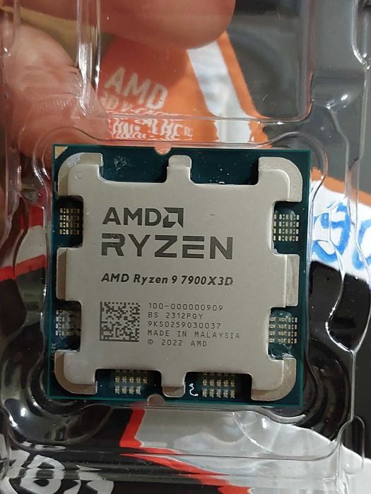 AMD Ryzen 9 7900X3D, 12-ядрен, 128 MB L3 Cache