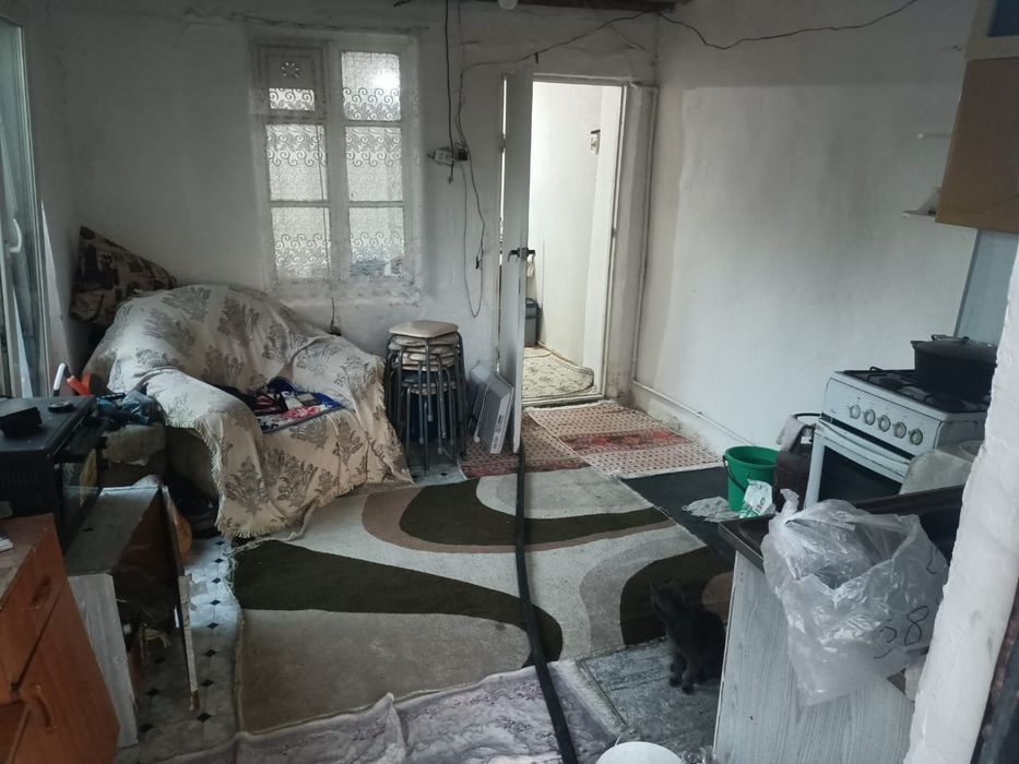 Продаю 2 комнатные квартиру