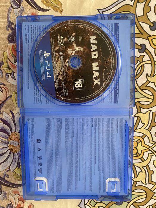 Продам диск с игрой Mad Max на пс4
