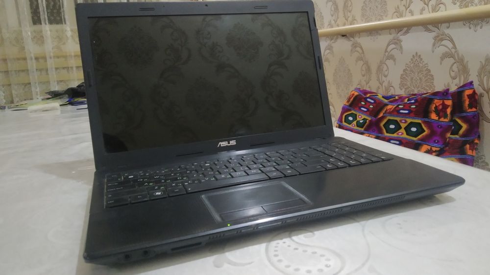 Asus Intel Pentium HD Graphics