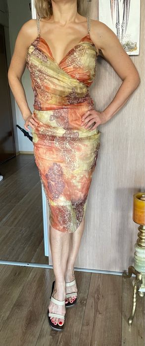 Различни оригинални марки рокли