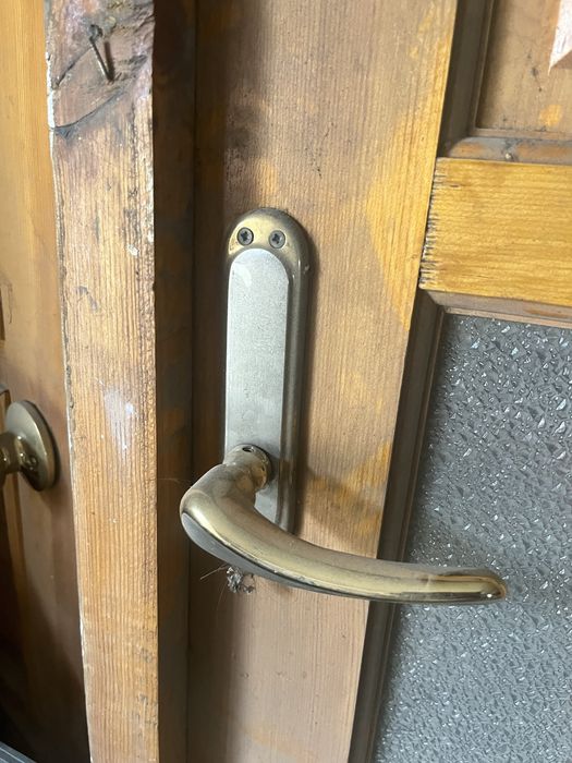 Деревяные двери