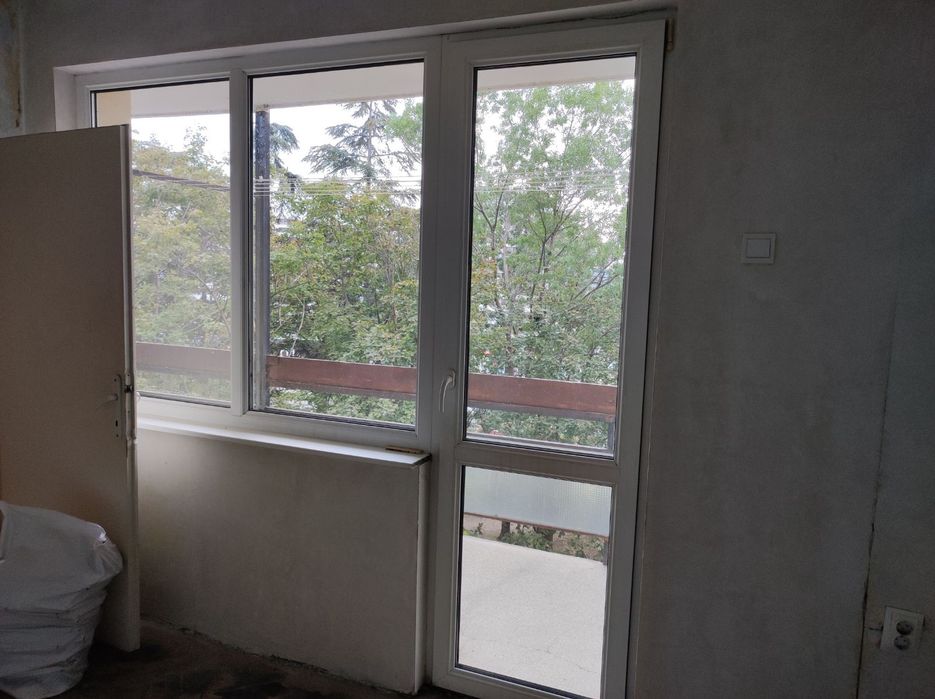 ПВЦ дограма -вратопрозорец 3 бр.