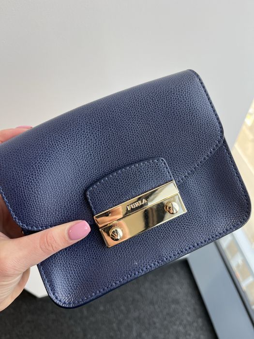 Елегантна чанта Furla