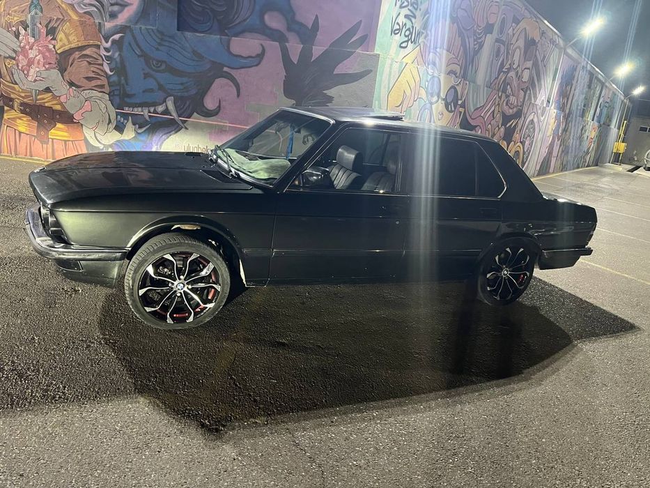 Bmw E 28  520 m20 injector 1987