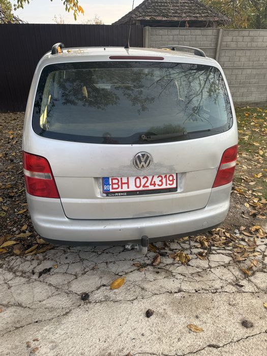 Volkswagen Touran 2006 diesel, 1.500 € — imagine 3