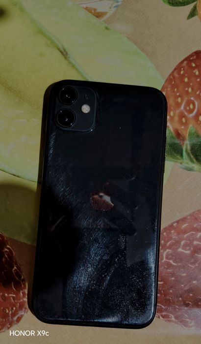 Айфон 11 хорошем состоянии