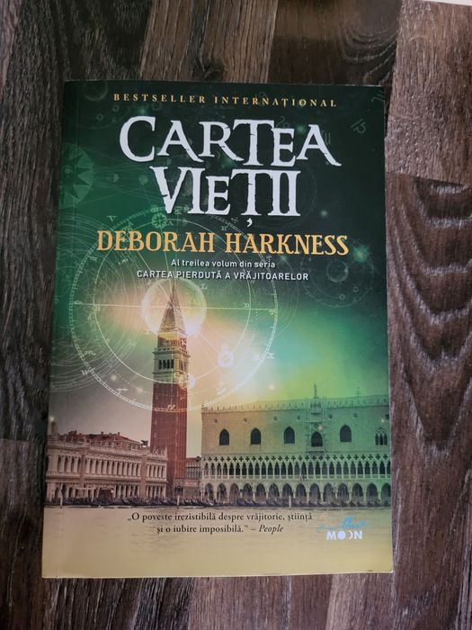 Seria Deborah Harkness