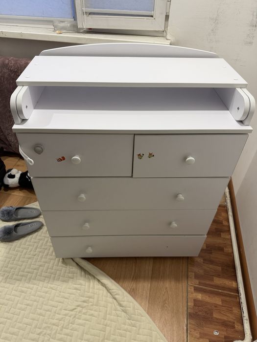 Продаётся пеленальный детский столик-комод в хорошем состоянии.