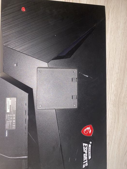 Msi Gaming 240hz 24,5 дюйм с разбитой матрицей на запчасти