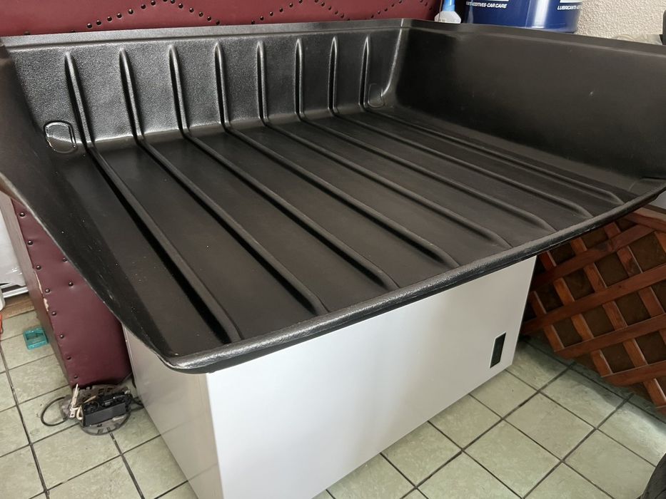 Оригинална вана за багажник MERCEDES BENZ ML W164