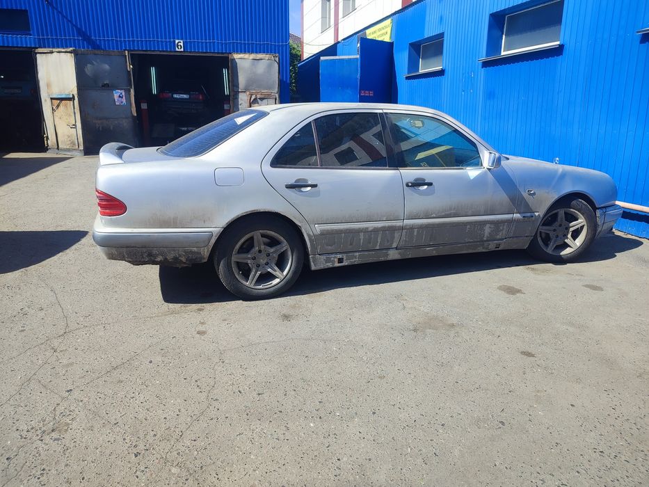 Продам Мерседес Е280 96 г