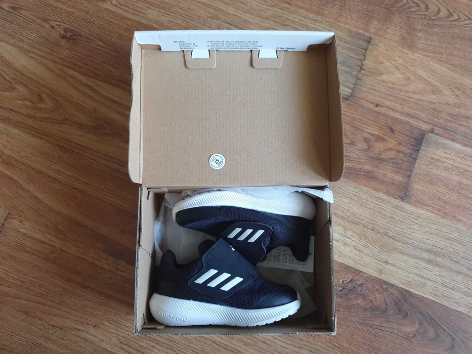 Бебешки маратонки ADIDAS 22ри номер