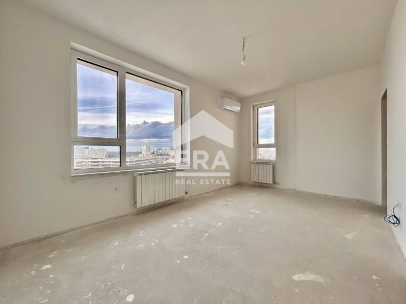 Тристаен апартамент в луксозна резиденция с АКТ 16, район Лозенец