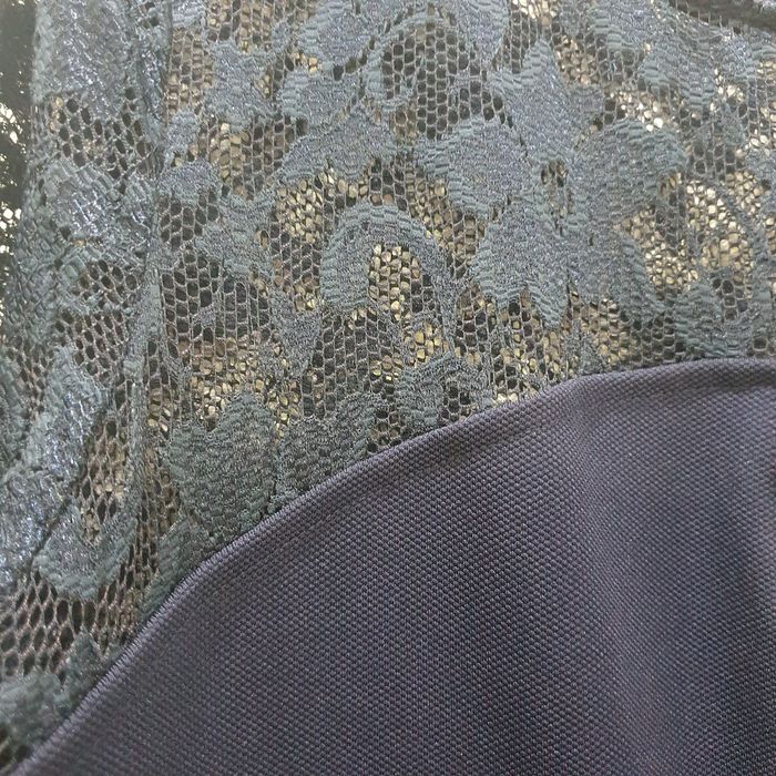 Продаются платья  нарядные