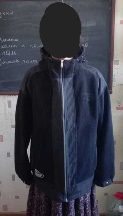Продам мужскую ветровку