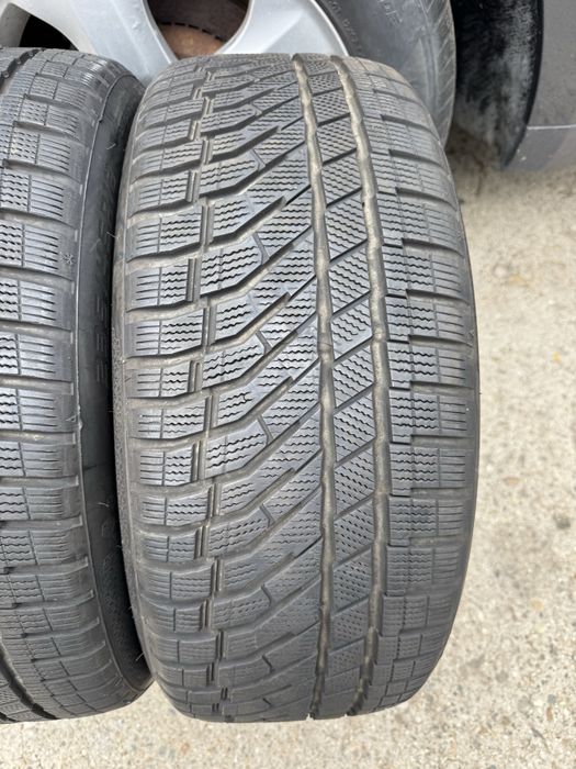 Anvelope iarnă Falken 235/45/18, dot 3724