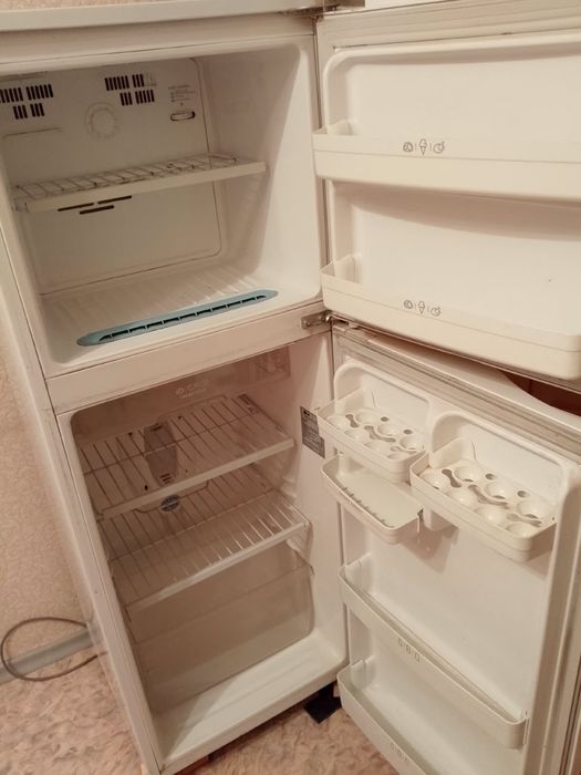 Продам холодильник