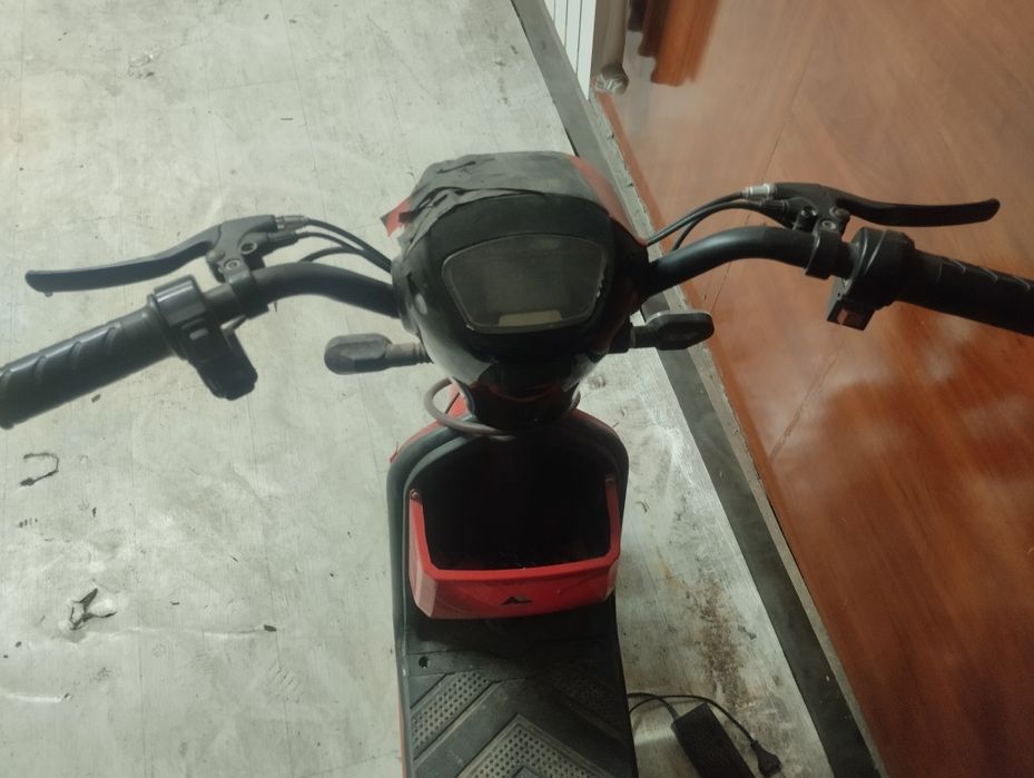 Электроскутер / Electric skuter