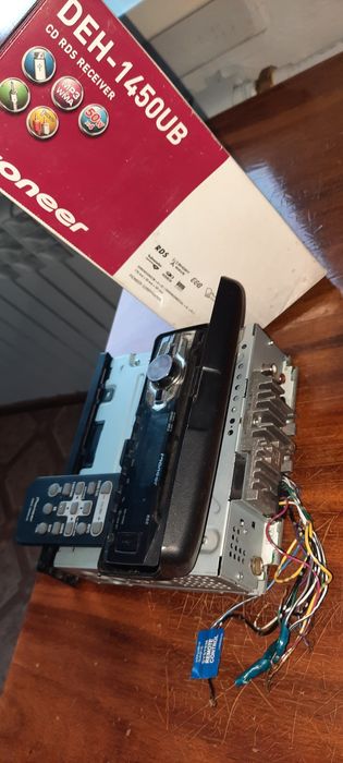 Продаю автомагнитолу Pioneer