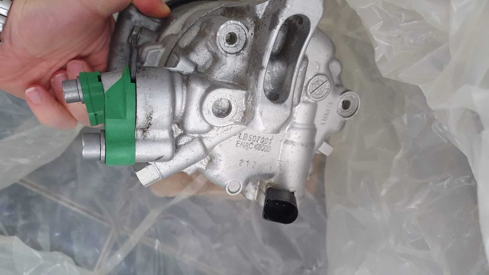 Compresor AC aer conditionat VW, Audi, Skoda, Seat, Cupra 3Q0816803B