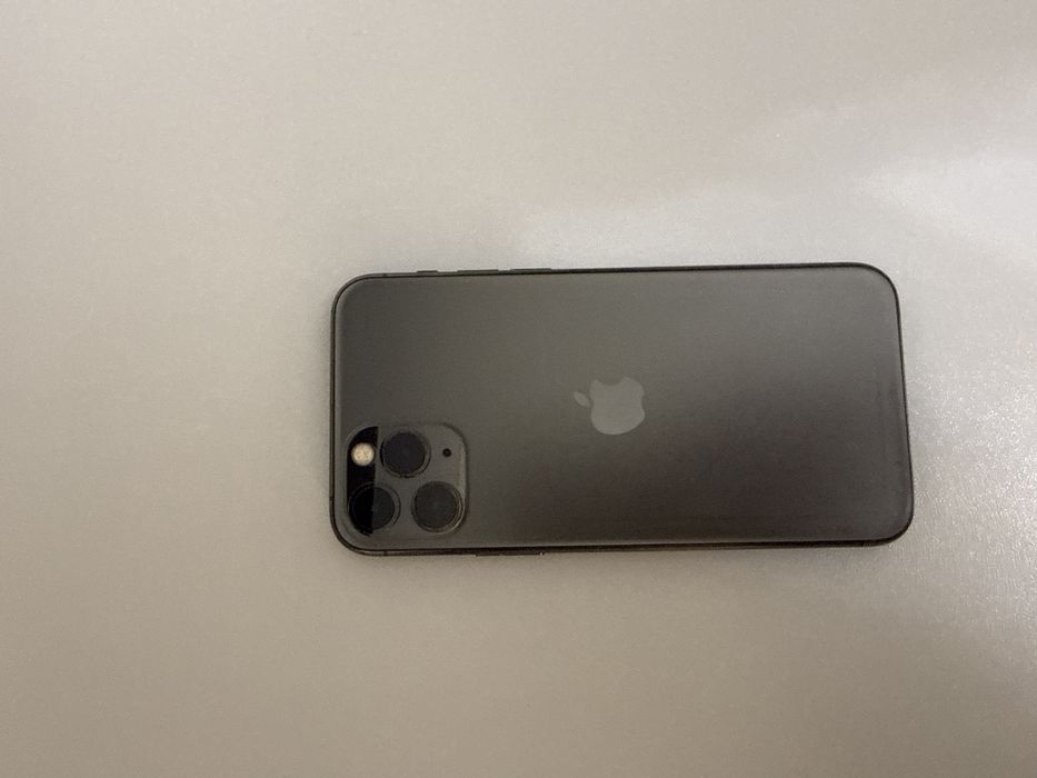 Iphone 11 pro   71%   64 гб