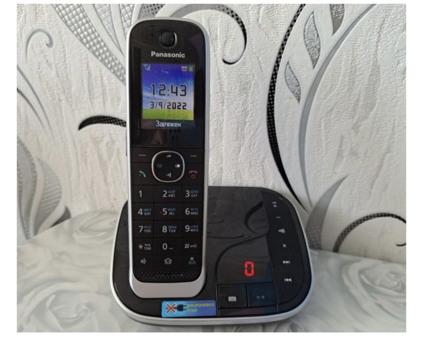 Телефон Panasonic KX-TGJ320RUB