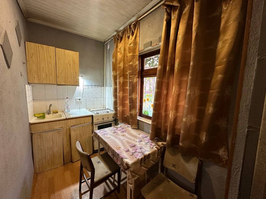 Продаю свою однокомнатную квартиру, переделанную в двухкомнатную