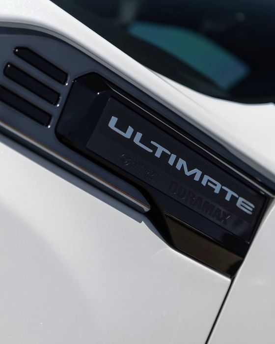 GMC Sierra 3500 HD Denali Ultimate 2026