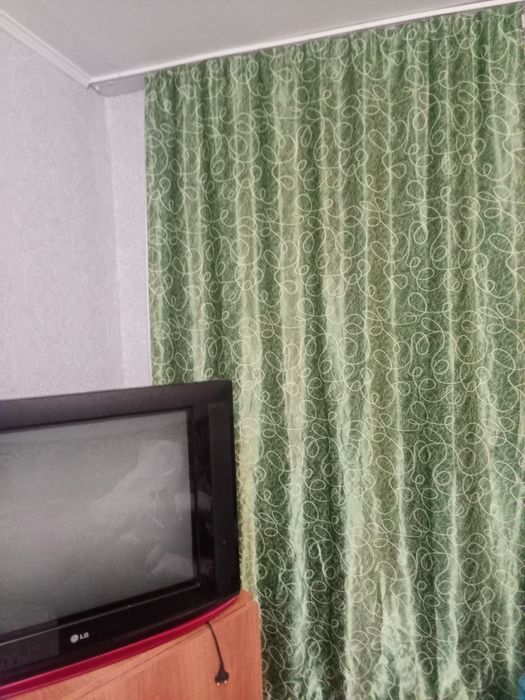 Продам шторы новые