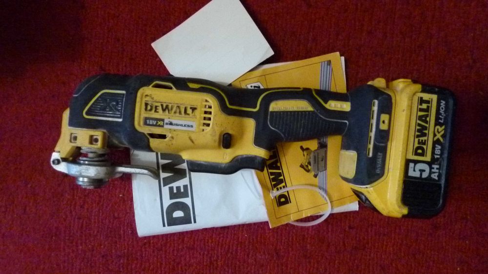 DeWalt DCS355 18V XR Brushless Акумулаторен мултифункционален инструмент