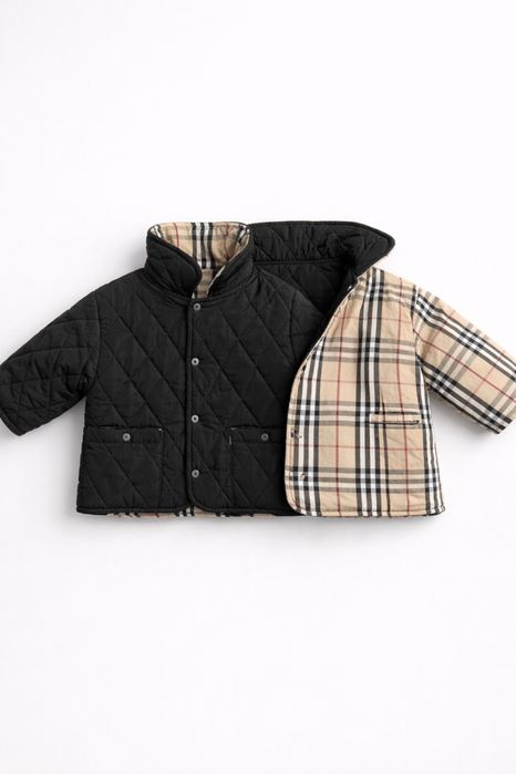 Бебешко яке Burberry с две лица,в отлично състояние