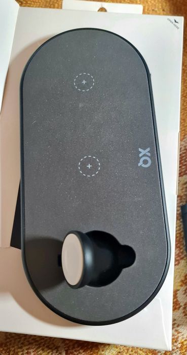 Безжично зарядно за телефон часовник и слушалки