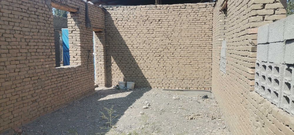 Янги ховли сотилади курилиши тугалланмаган