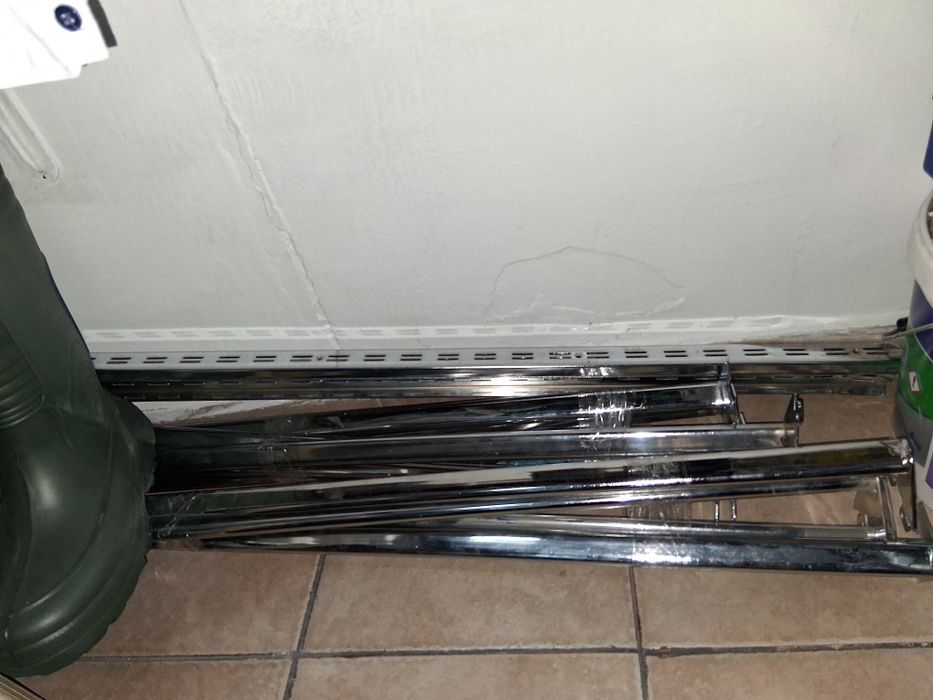 Bust bărbat si copii,picioare barbat si diverse obiecte pt magazin haine