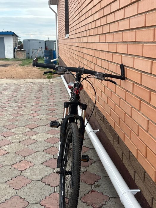 Продам велосипед 13000 договорный