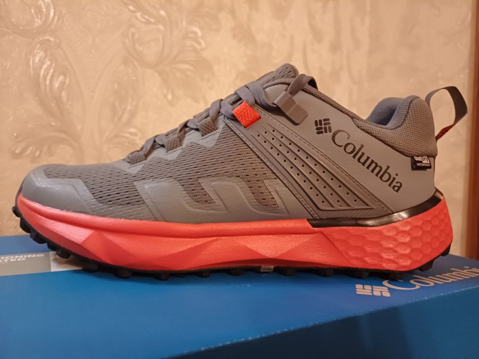 Оригинальные кросовки Columbia.