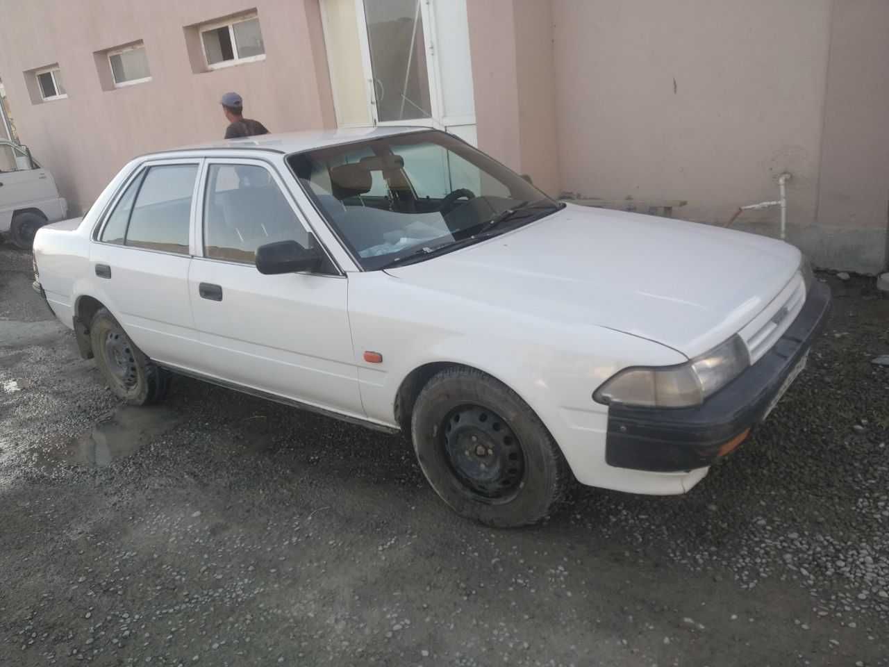 Автомобиль Toyota Carina II JT1EAT15100118763 1987 года серебряный в Челябинске