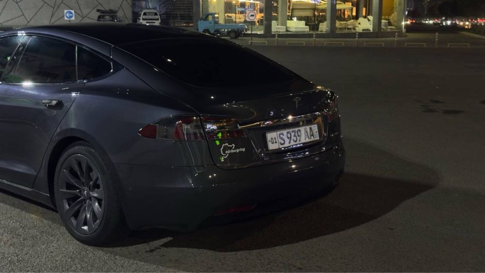 Tesla model s dual motors long range