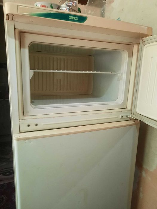 Продам холодильник Stinol