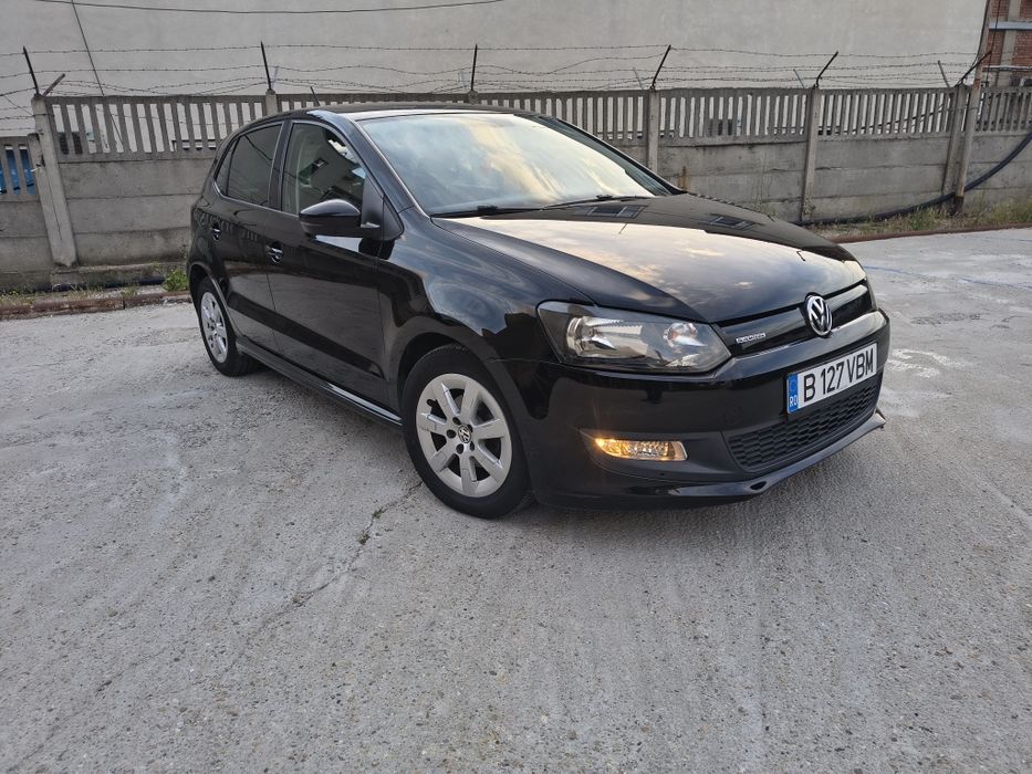 VOLKSWAGEN Polo