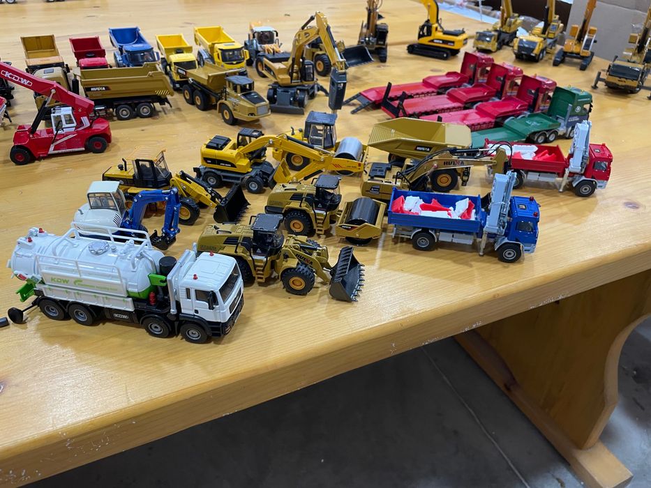 Метални макети 1:50