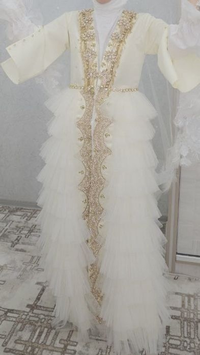 Kelin ansambil sotiladi