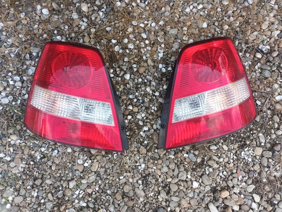 ляв и десен стоп за киа соренто 02 - 06 кия KIA SORENTO