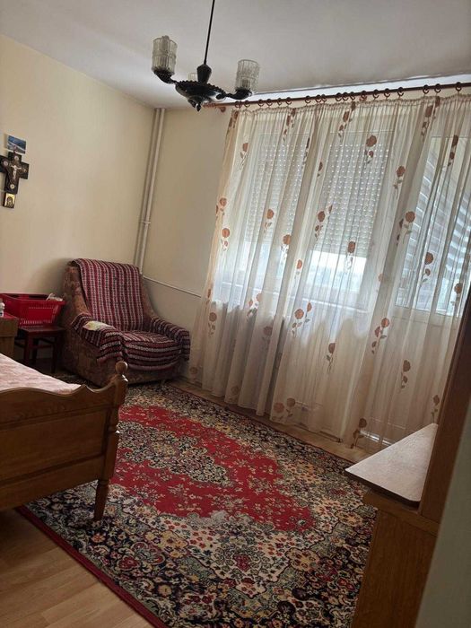 Vand apartament 3 camere str.Sovata - tip C