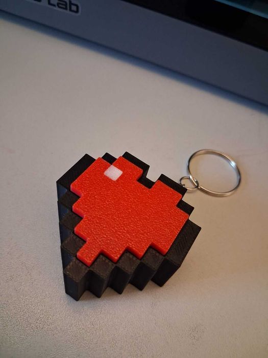 Пикселно сърце – Уникален ключодържател