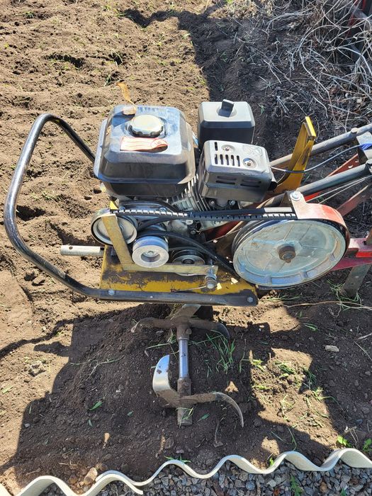 Продам мотоплуг .